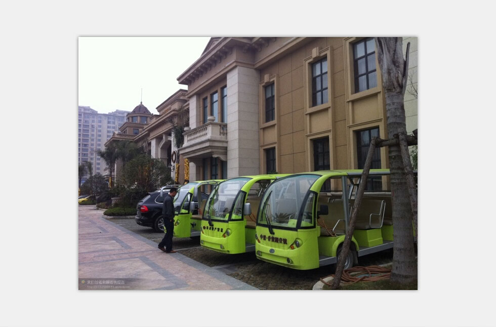 中梁地产电动观光车